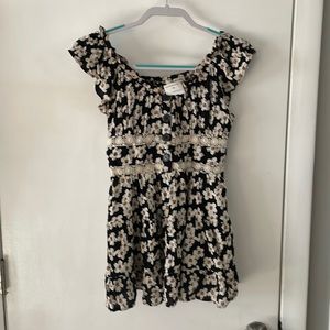 Girls floral dress, size XL, NWT